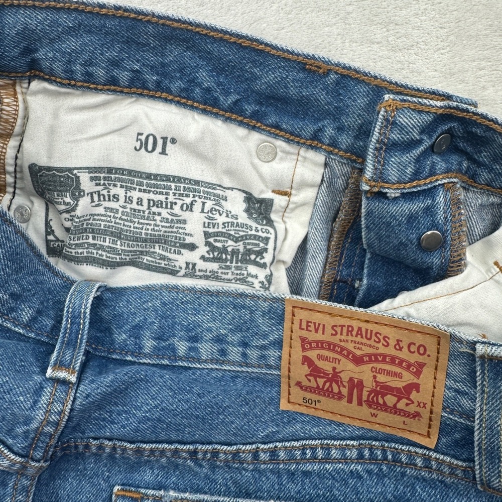 Levi's 501 Jeans Mens W29 L30 Blue Distressed Straight Leg Denim Casual - Picture 7 of 14
